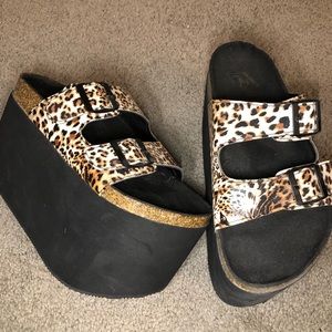 YRU Leopard Platform Sandals